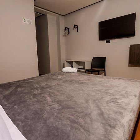 Hotel Htl Bogota Exterior photo