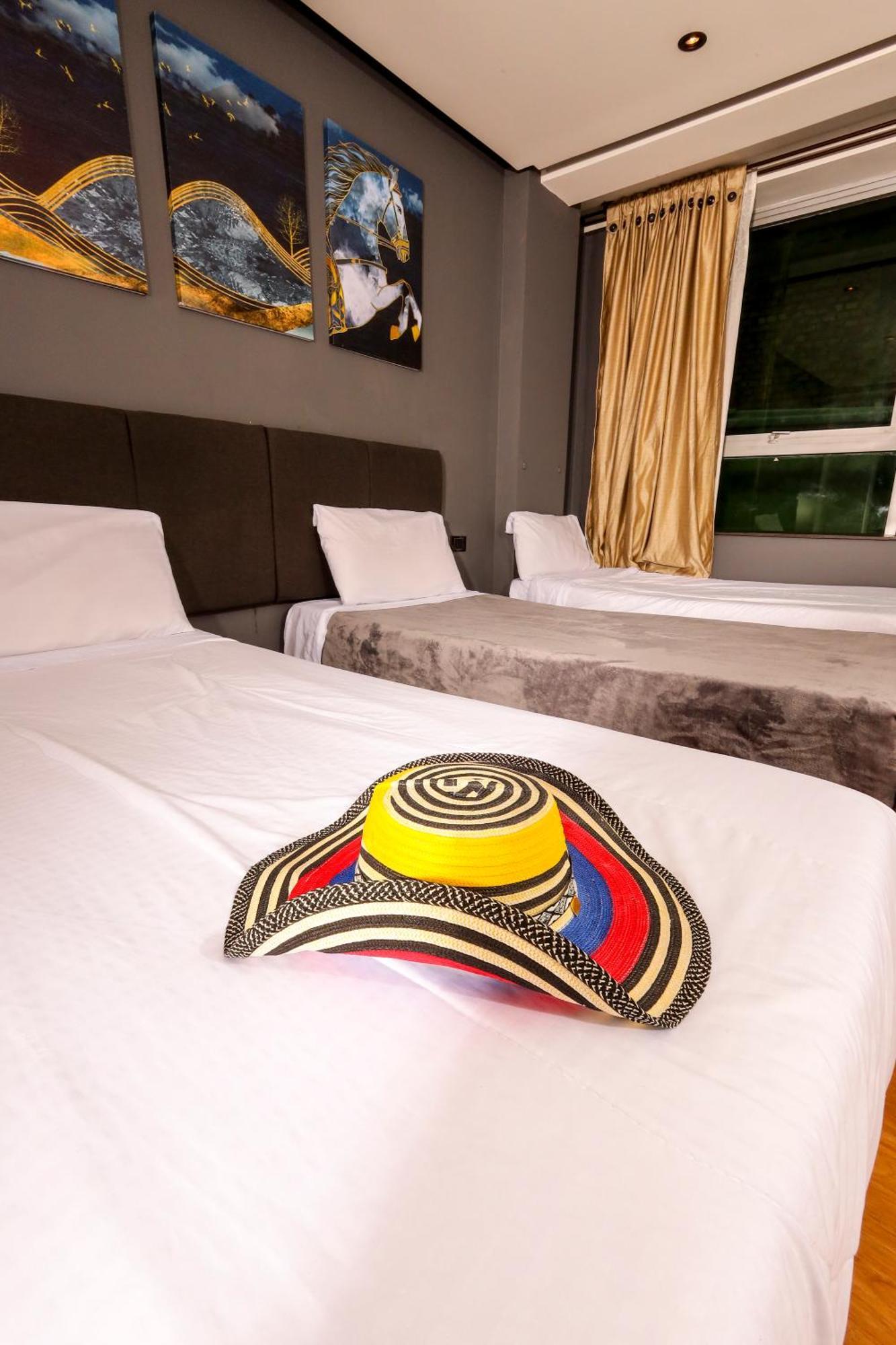 Hotel Htl Bogota Exterior photo